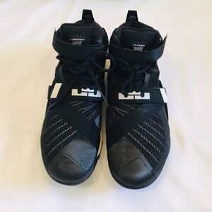 Nike Black and White Sneakers